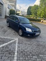 Toyota avensis - Toyota Avensis aus 2007: Kombi