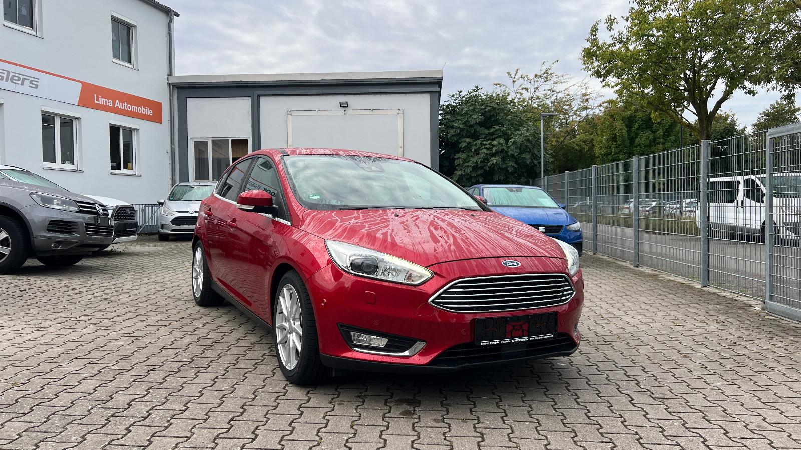Ford Focus Lim. Titanium/ sehr gepflegter Zustand