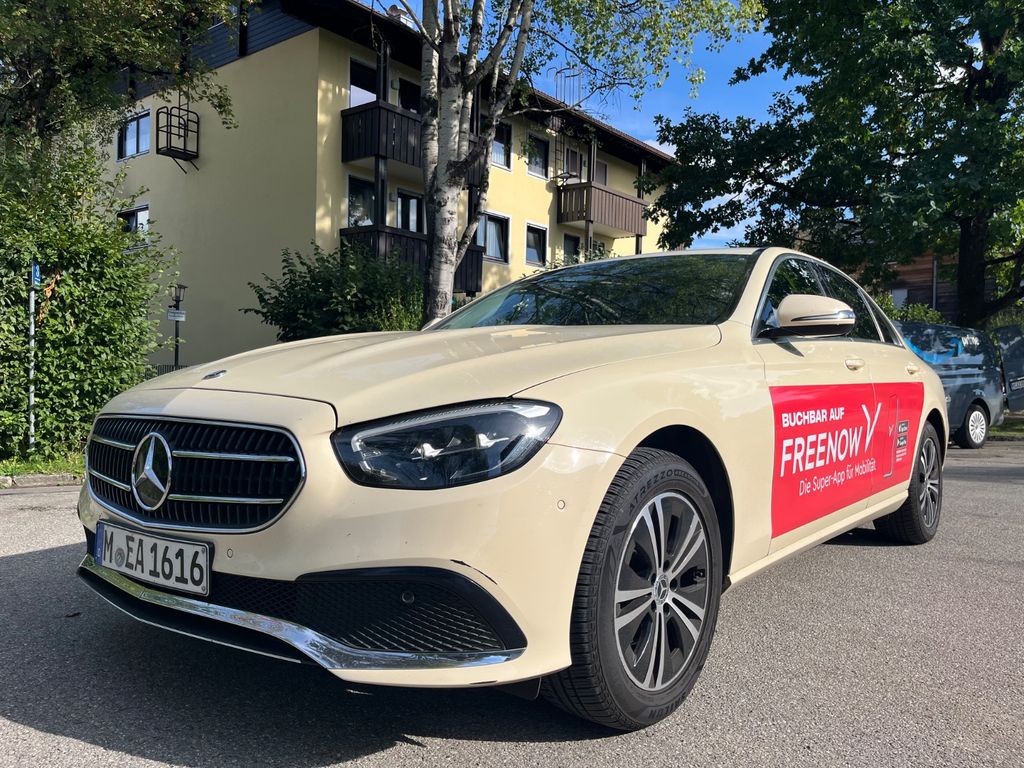 Image of Mercedes-Benz E 220