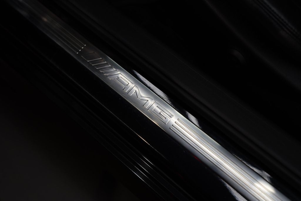 MERCEDES-BENZ C 63 AMG Coupe*H&K*PANO*LEDER*LED*MEMORY*DISTRON MERCEDES-BENZ C 63 AMG Coupe*H&K*PANO*LEDER*LED*MEMORY*DISTRON