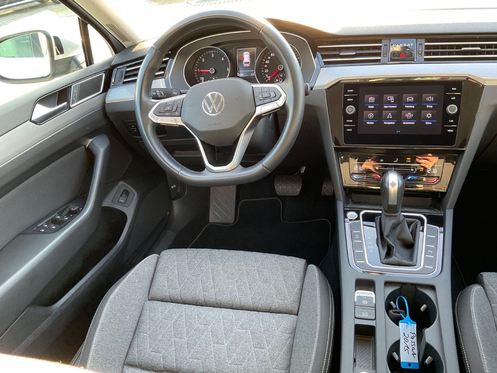Fahrzeugabbildung Volkswagen Passat Variant 2.0 TDI DSG Busi,Kamera,AHK,LED