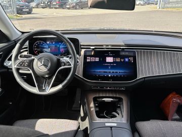 Mercedes E 200 - 9