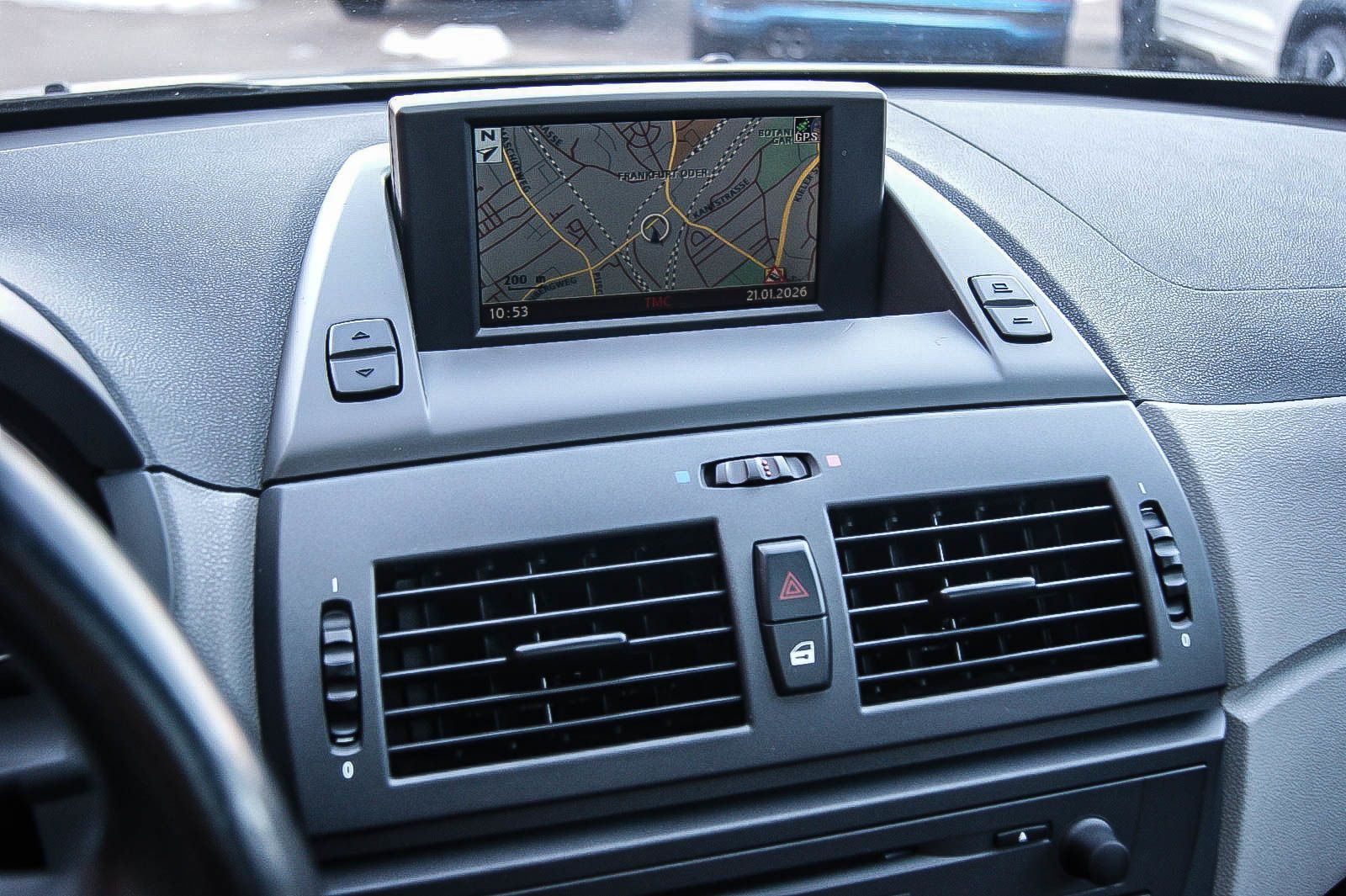 Fahrzeugabbildung BMW X3 3.0i 4x4 LEDER XENON NAVI RENTNER 1.BESITZ