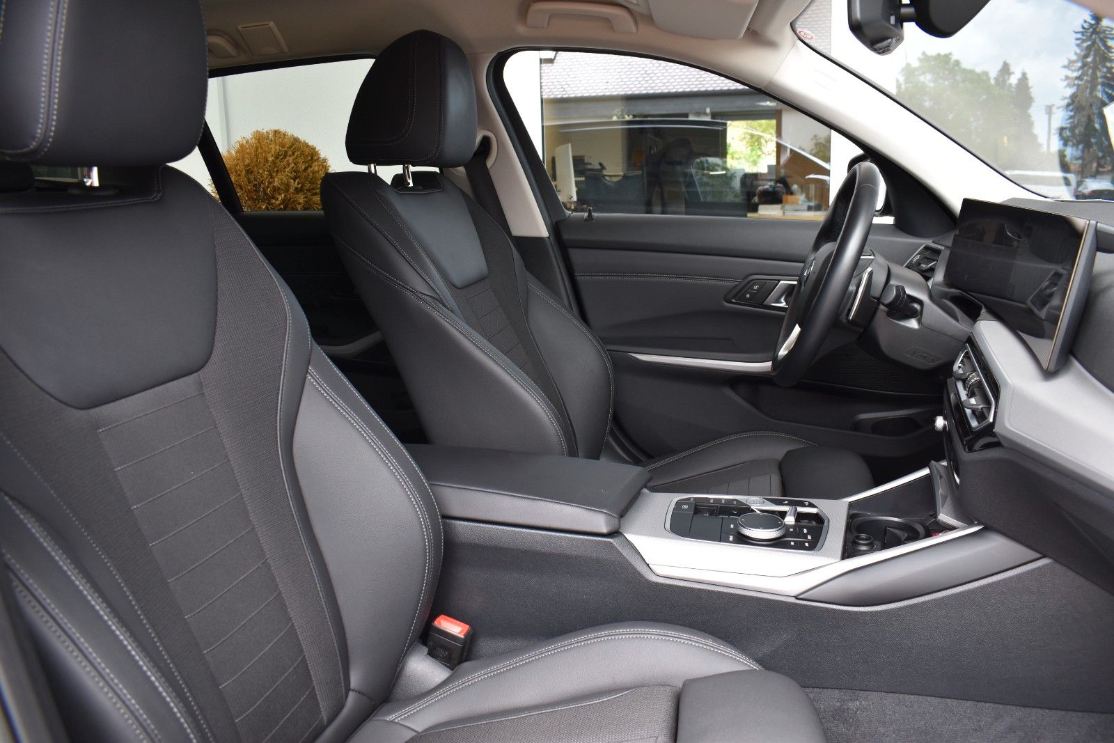 BMW 318d Touring Aut. Mild-Hybrid  Navi Teilleder foto 9