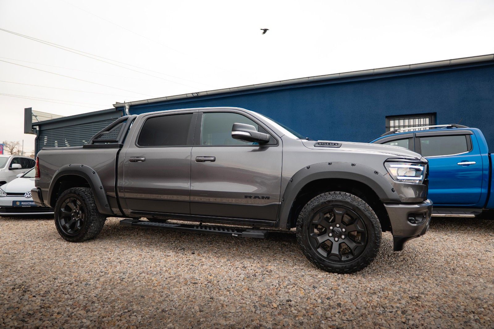 Fahrzeugabbildung Dodge RAM 5.7 V8 HEMI 4x4 OFFROAD NIGHT-Edition LED
