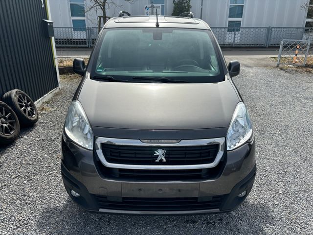 Peugeot Partner Tepee Allure/KAMERA/SHZ/PANO/1.HAND