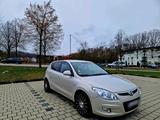 Hyundai i30 1.6 Diesel TÜV BIS 4.2027 - Hyundai i30 mit Diesel-Antrieb: Limousine, 1.4