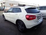 Mercedes-Benz GLA 250 4Matic 7G-DCT*1.HD*PANO*LEDER*Bi-XEN*KAM - Mercedes-Benz GLA 250