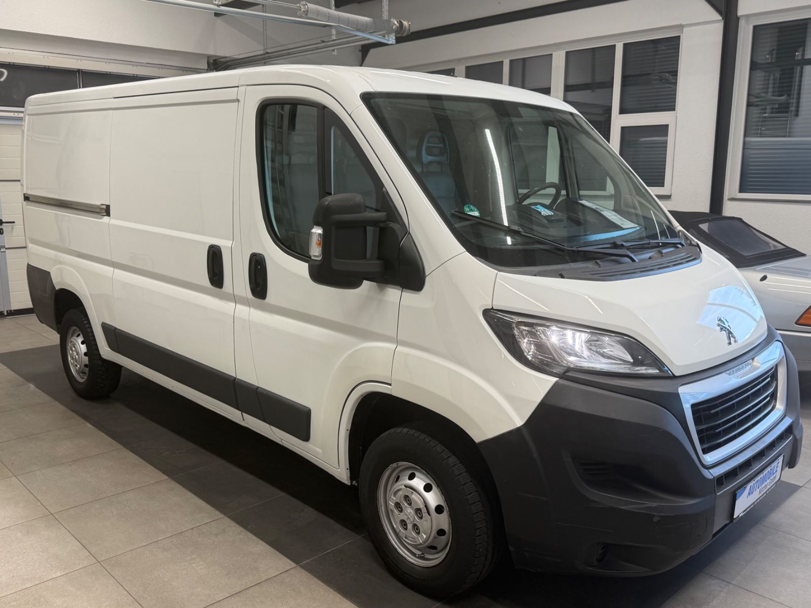 PEUGEOT Boxer