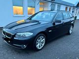 BMW 520d touring, Pano, Leder, xenon - BMW 520 aus 2012 mit Diesel-Antrieb: Kombi