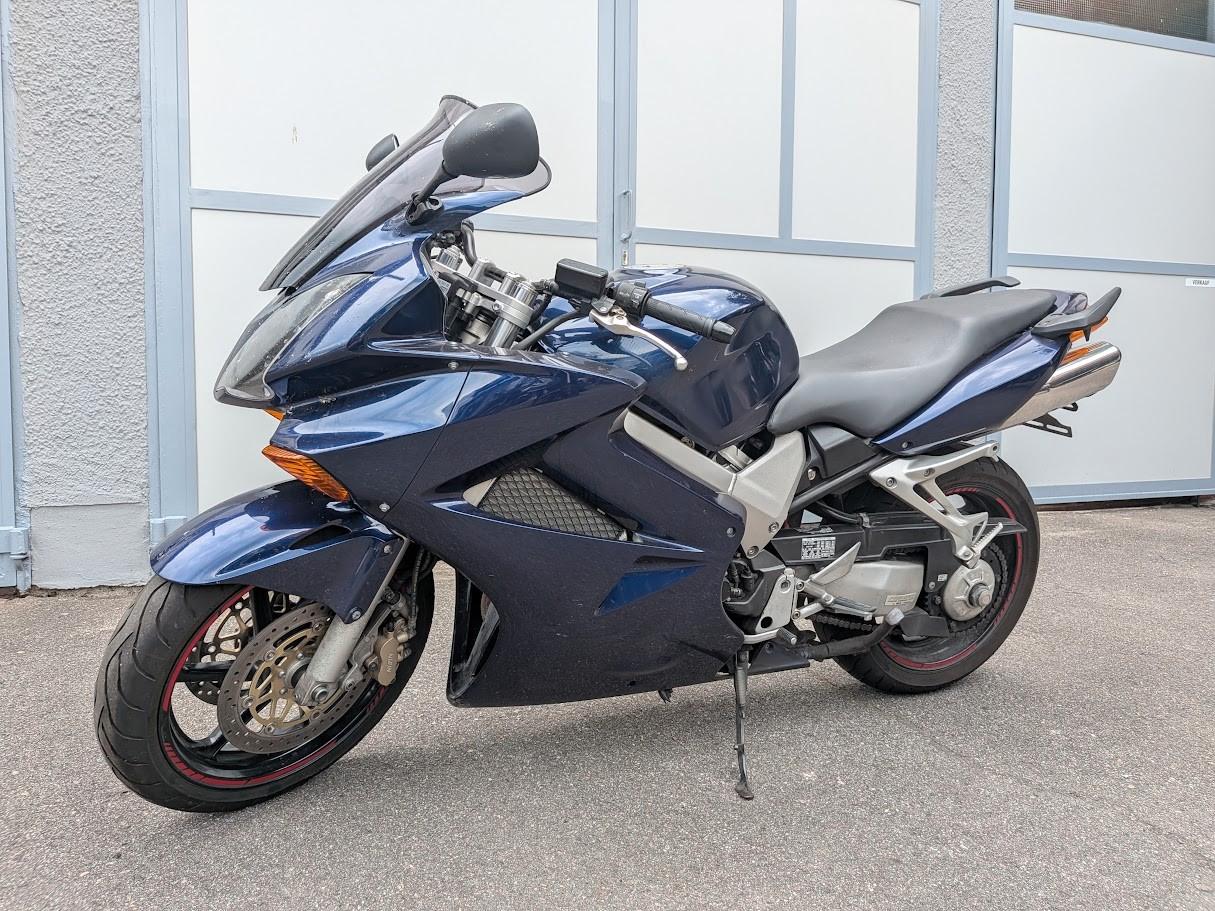 Honda VFR800 RC46