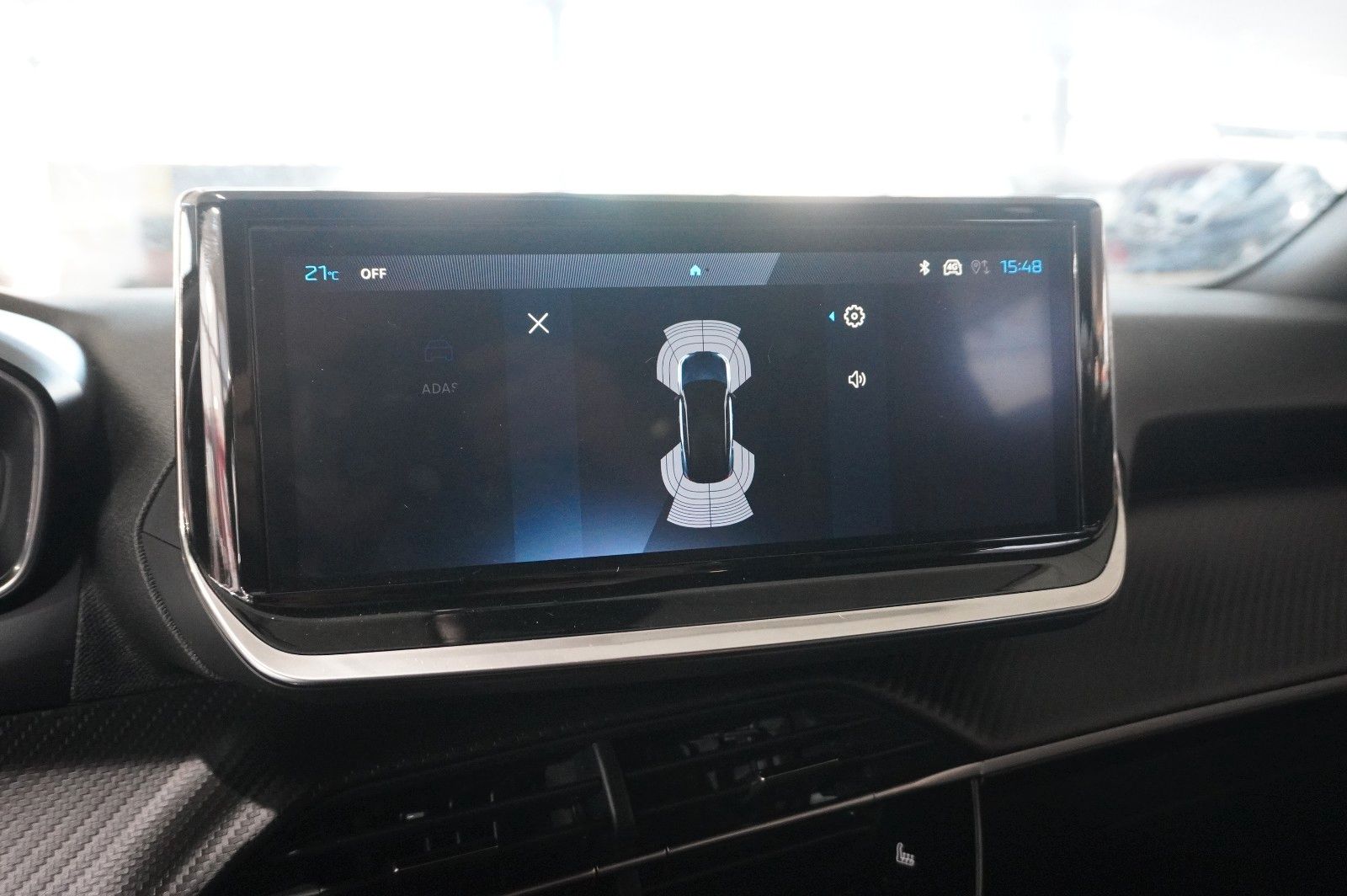 Fahrzeugabbildung Peugeot 2008 1.2 HYBRID ALLURE E-DSC NAVI/LED/SPORT/VIRT