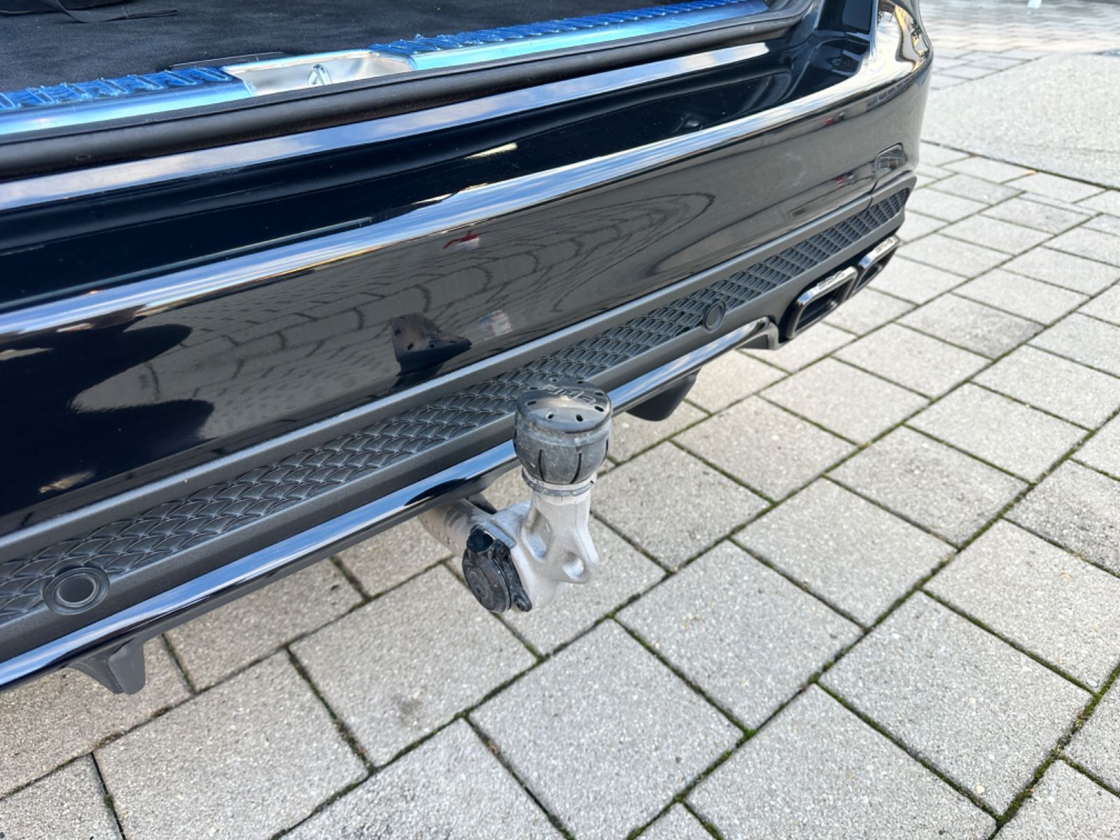 Fahrzeugabbildung Mercedes-Benz C63 S AMG T*Perf-AGA &-Sitze*AHK*Pano*Ambient