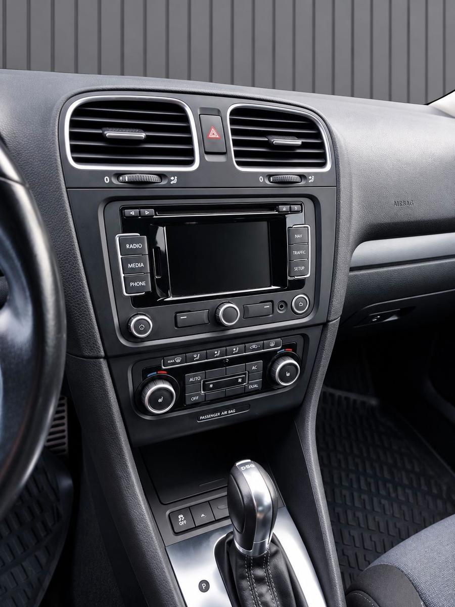 Volkswagen Golf 2011 — photo 8