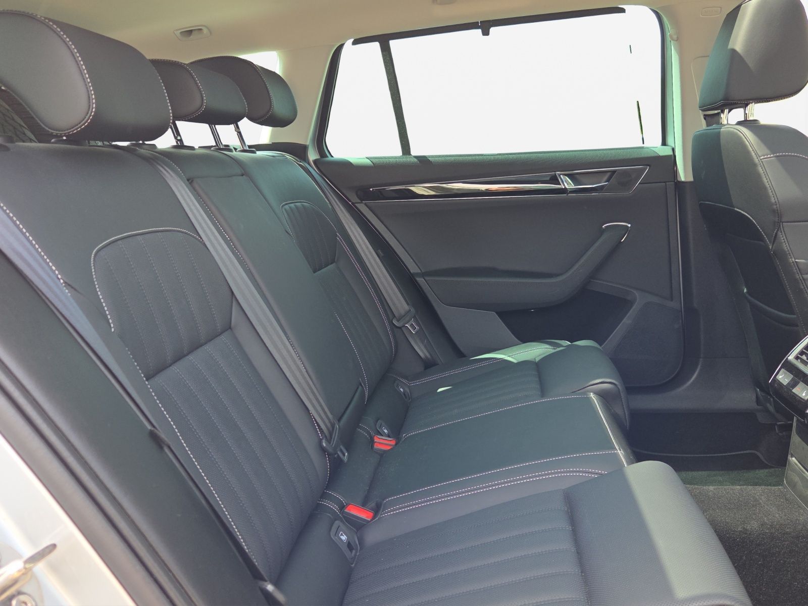 Skoda Superb - Bild 17