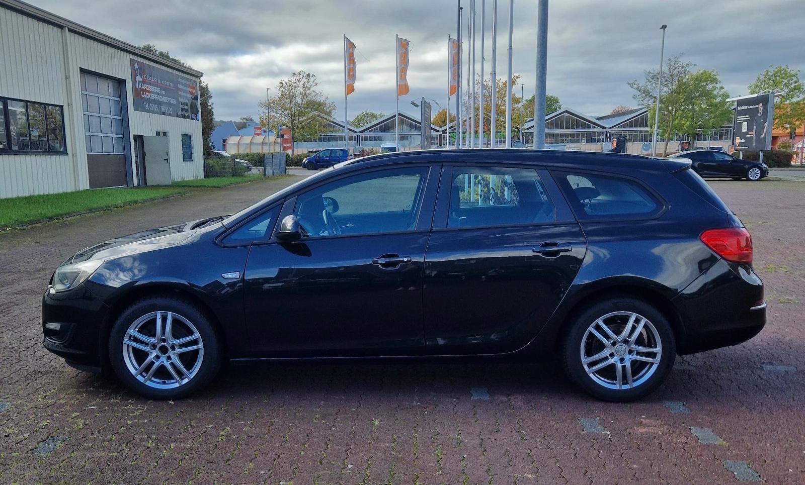 Opel Astra 2013 — двигун 1.686 cm³, 110 HP (81kW)