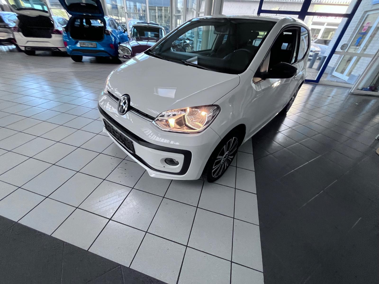 Volkswagen up! United*SHZ*R-CAM*ALLWETTER*RENTNER