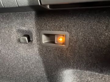 Fahrzeugverkauf 32 Skoda Kodiaq 2.0 TDI 142 kW 4x4 Sportline 7-Sitze AHK