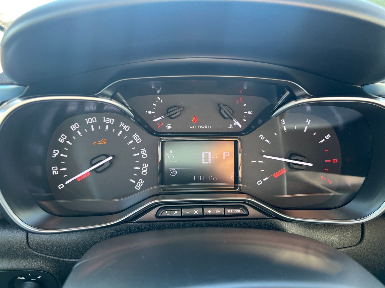 Fahrzeugabbildung Citroën C3 PureTech 110 EAT6 Elle Automatik Sitzheizung