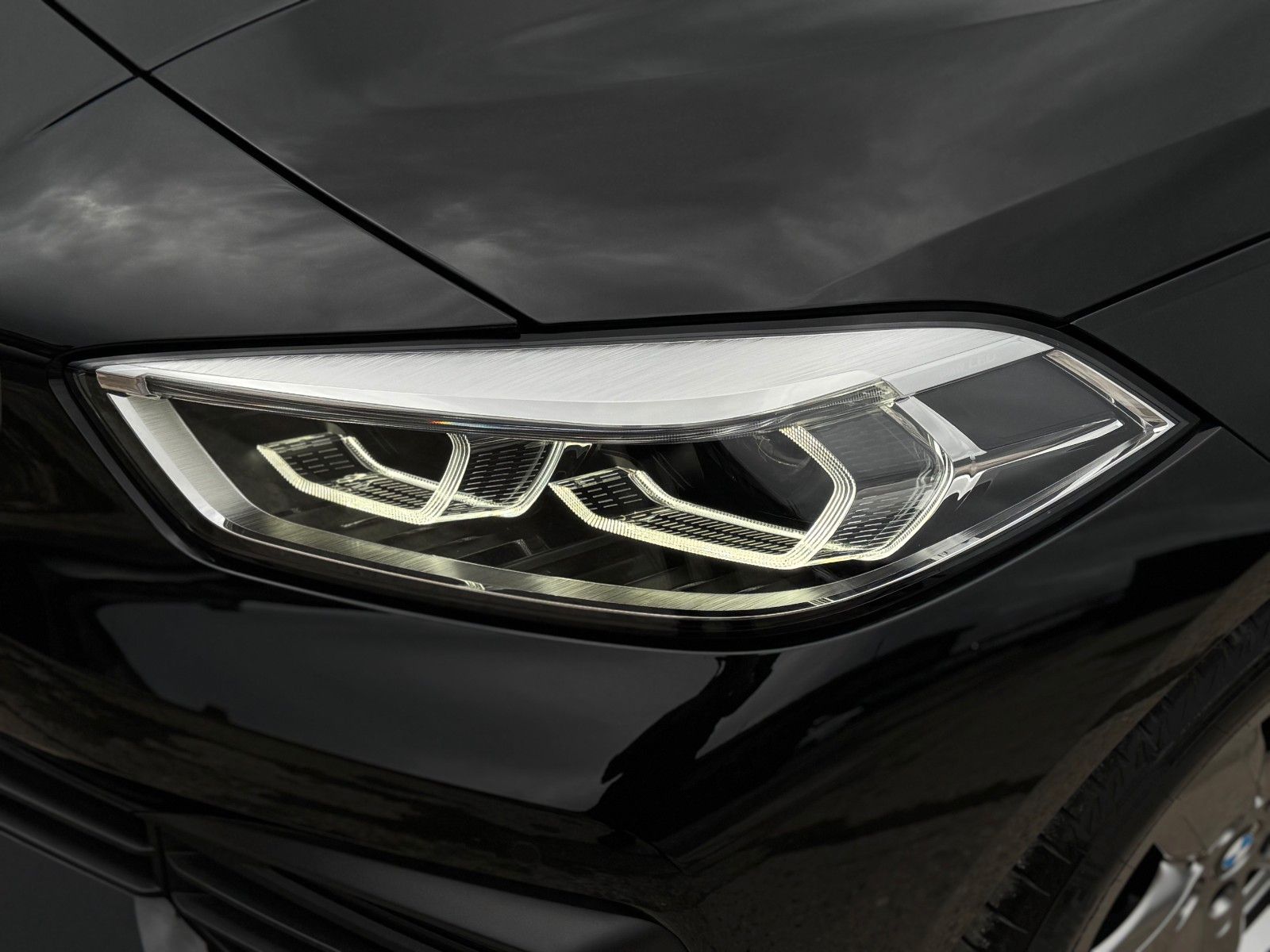 Fahrzeugabbildung BMW 116i Advantage CarPlay LcProf. Temp. BT SHZ PDC