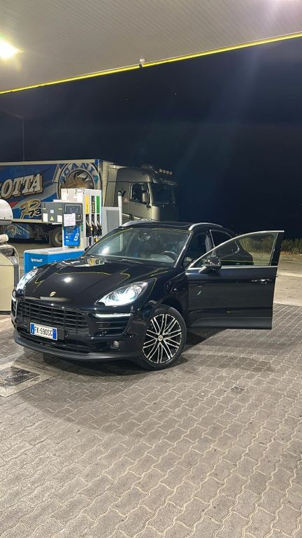 Image of Porsche Macan