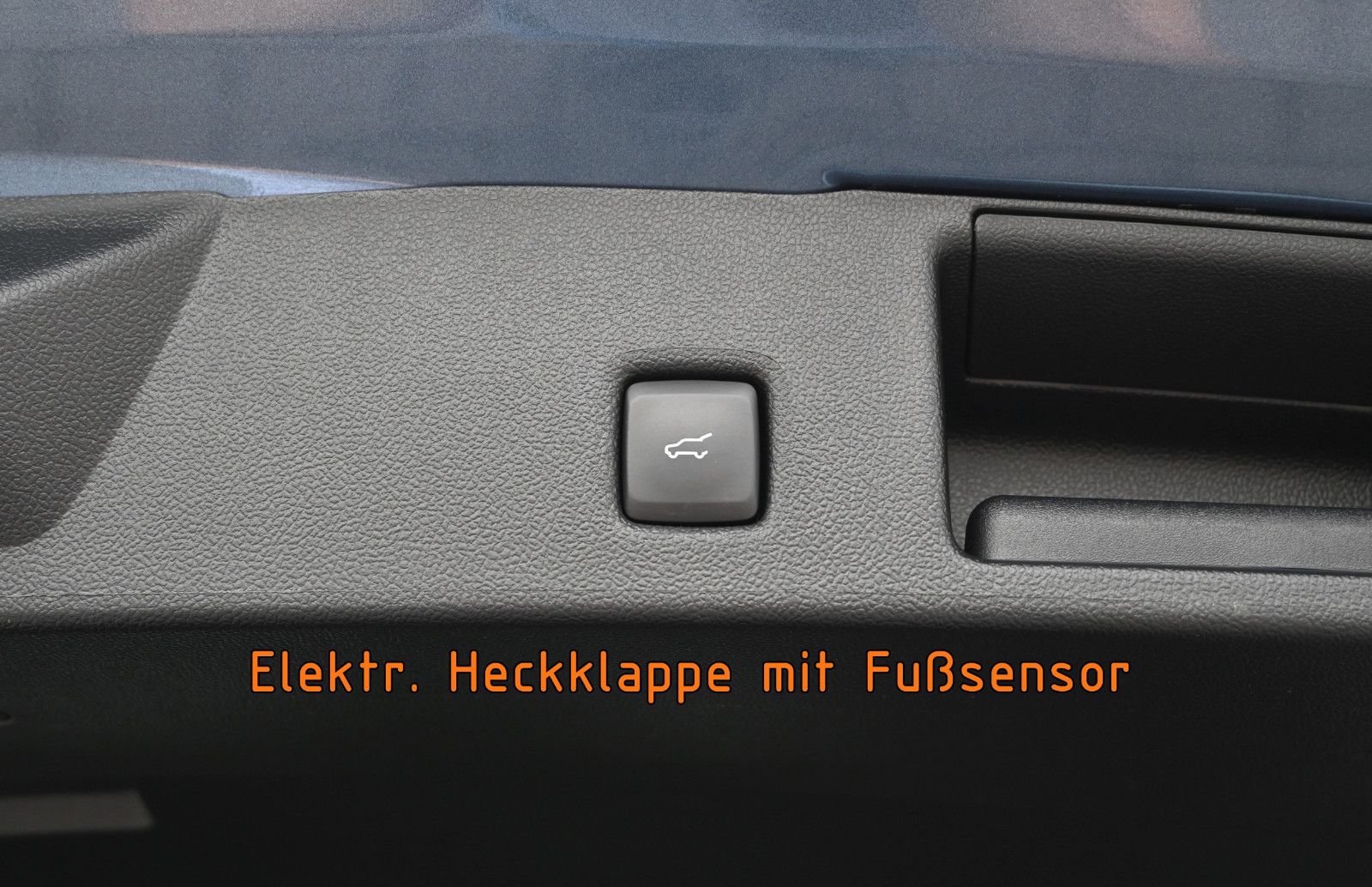 Fahrzeugabbildung Ford Kuga 2.0 D Aut. 4WD VIGNALE °ACC°HEAD-UP°STANDHZ