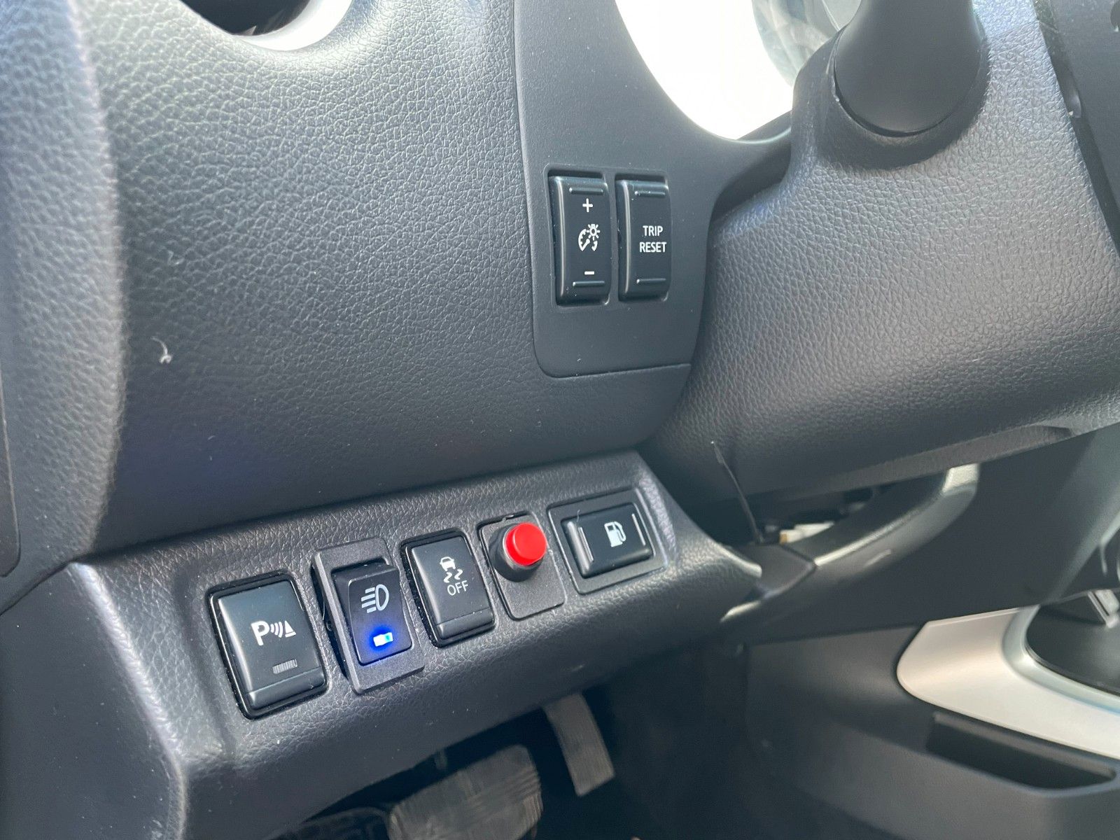 Fahrzeugabbildung Nissan Navara NP300 Tekna Double Cab 4x4