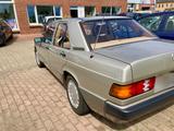 Mercedes-Benz 190 W201 - Mercedes-Benz 190: W190