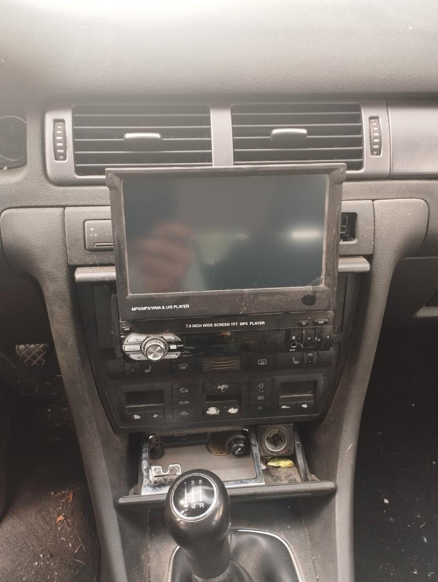 Audi A6 2004 — photo 8