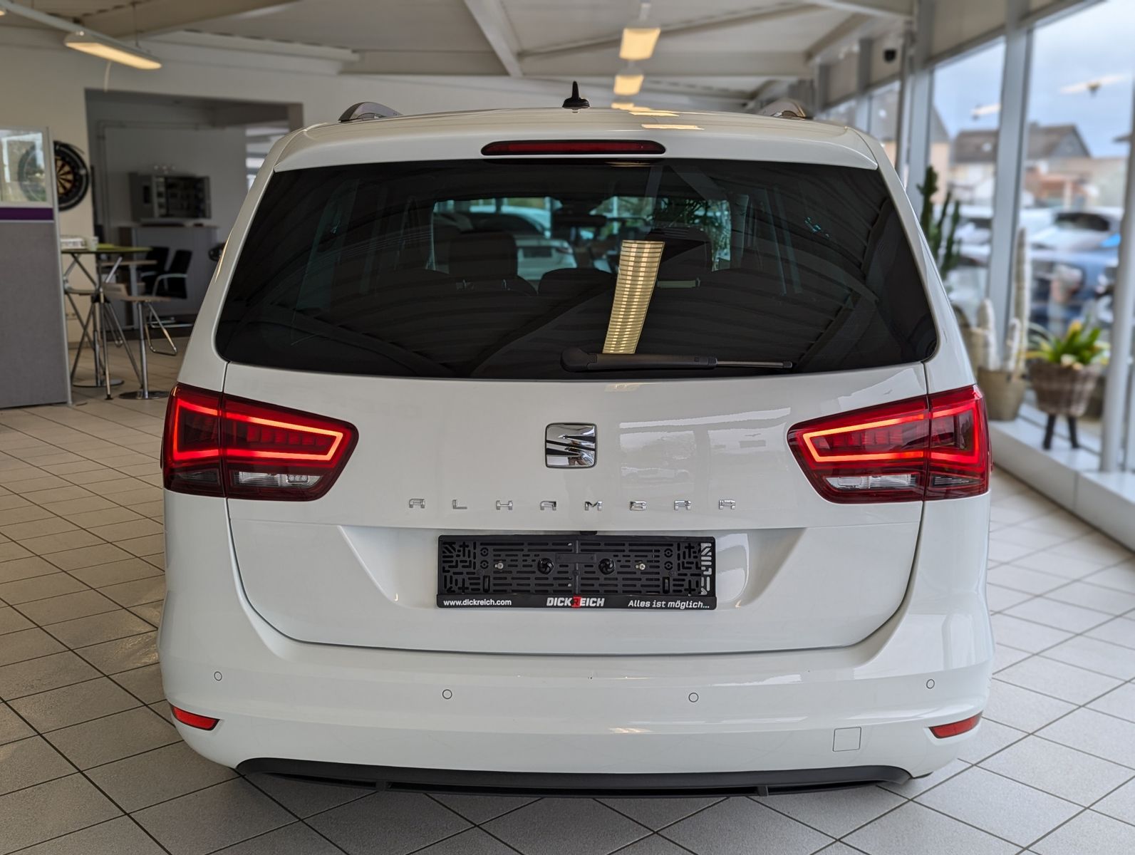 Fahrzeugabbildung SEAT Alhambra 1.4 TSI DSG Style 7-Sitze Cam Shz LM17"