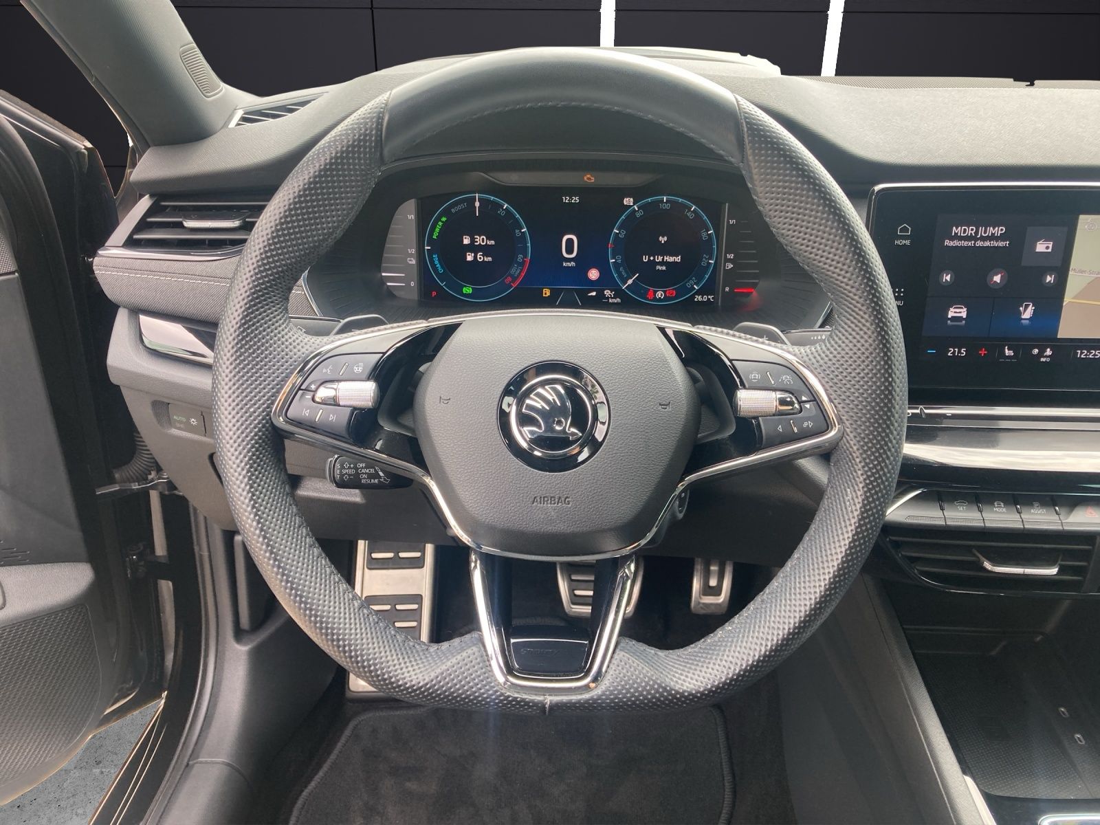 Fahrzeugabbildung SKODA Octavia Combi iV Sportline DSG Matrix AHK Navi H