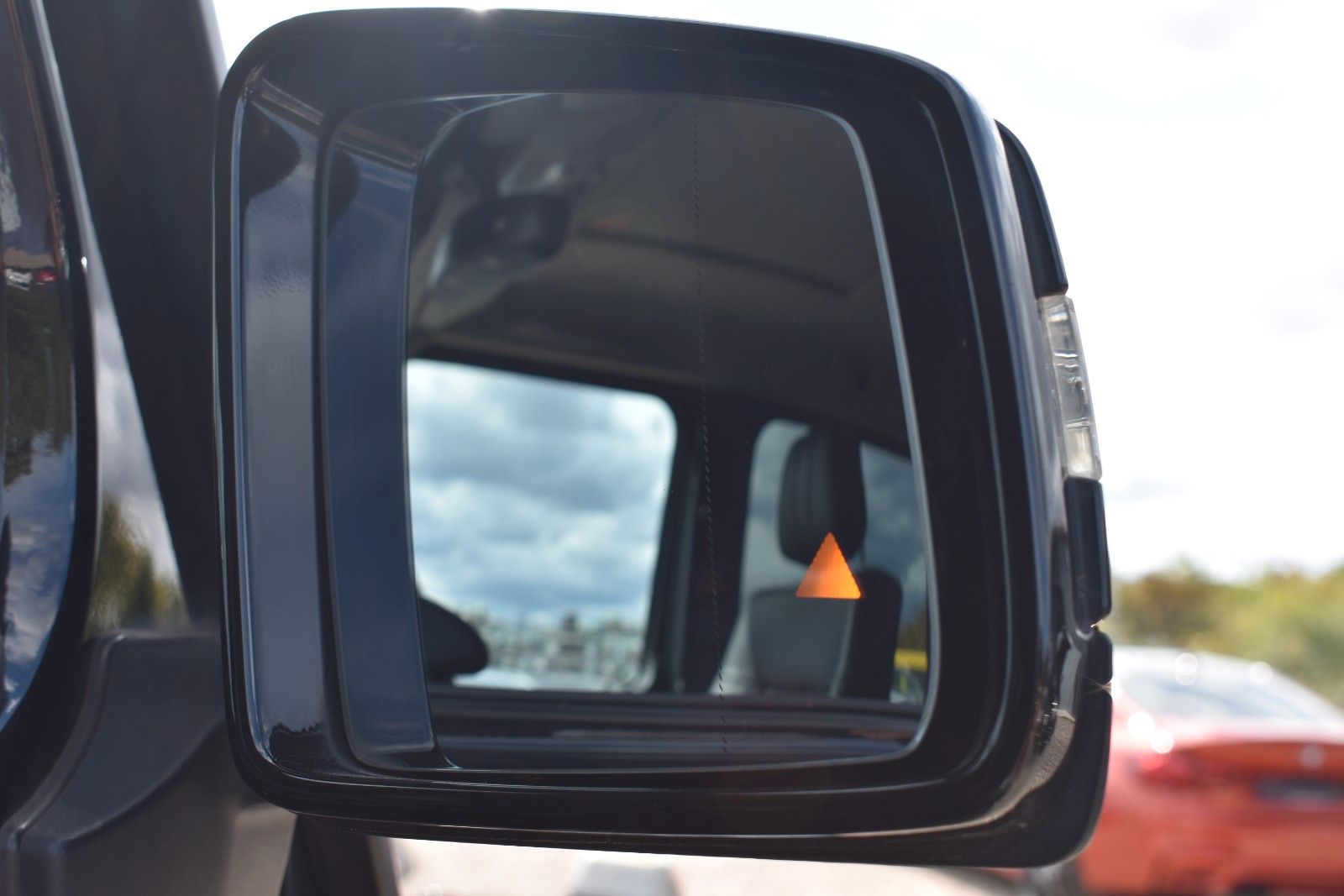 Fahrzeugabbildung Mercedes-Benz G 500 V8 1.HAND/AHK/SD/LEDER/KAMERA/TOTWINKEL