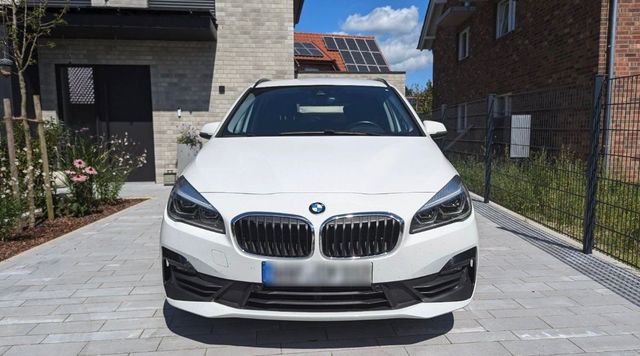 BMW 216i | LED | Sportsitze| AHK | Sitzheizung |