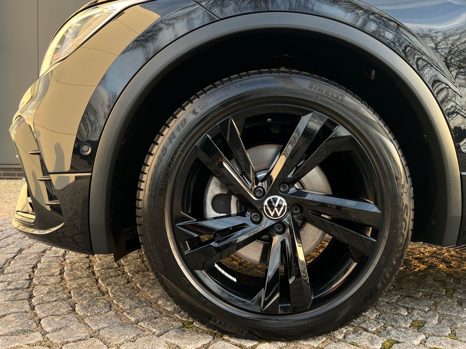 Fahrzeugabbildung Volkswagen Tiguan Allspace R-Line 2.0 TDI DSG 4MOTION *AHK,