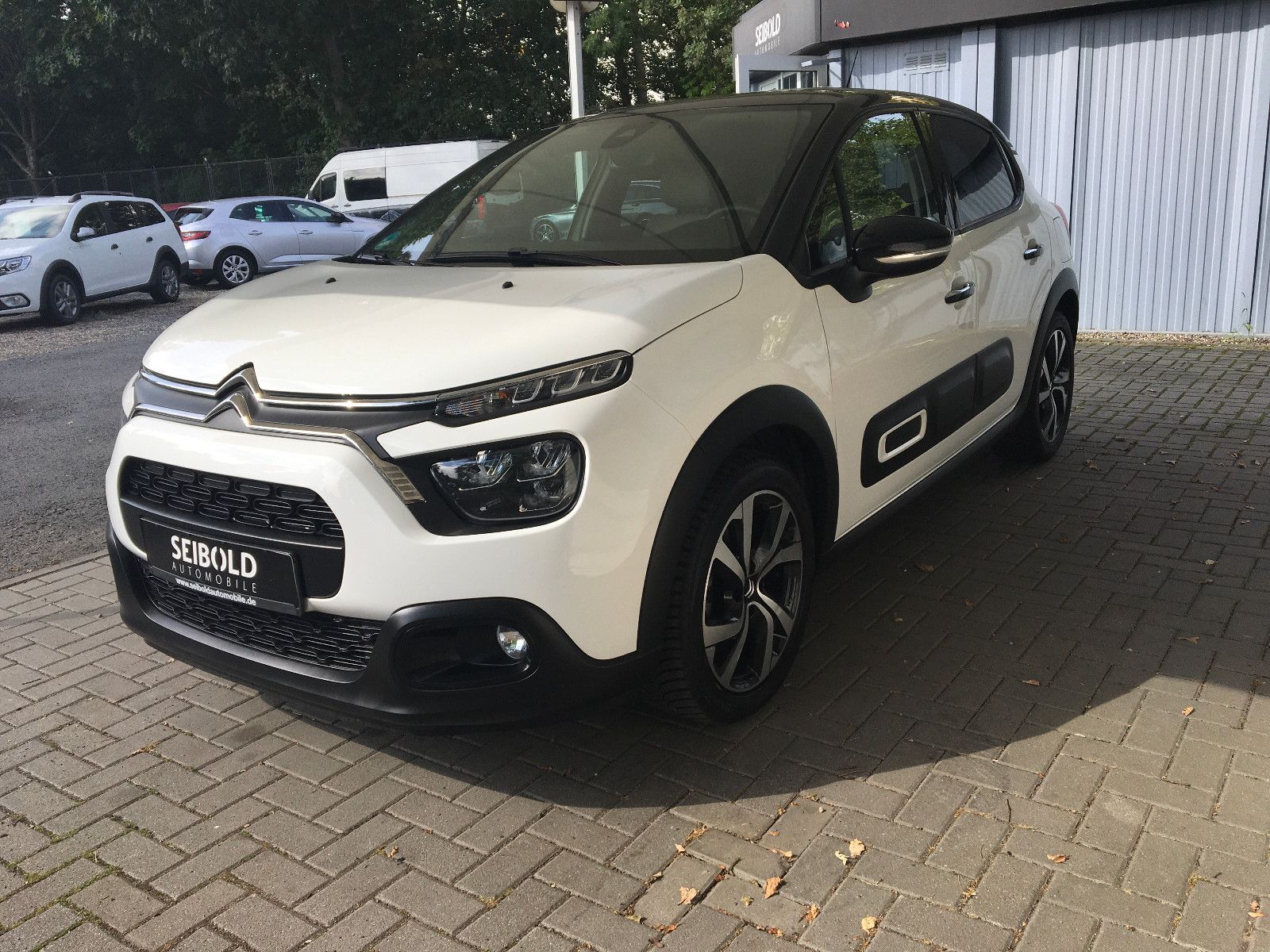 Citroën C3 1.2 Shine/Autom/19Tkm/Navi/Sitzh/LED/Allwette