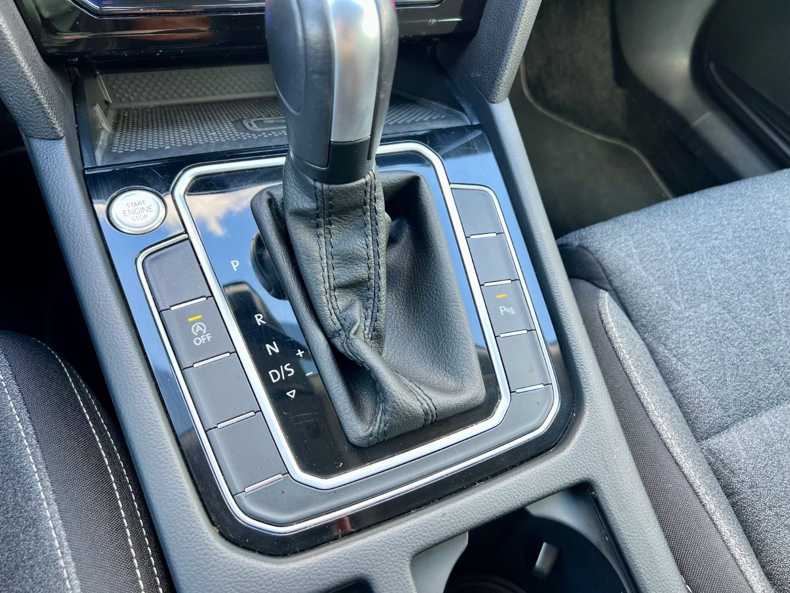 VW Passat Variant 1.5 TSI CARPLAY NAVI AAC GZJR SHZ