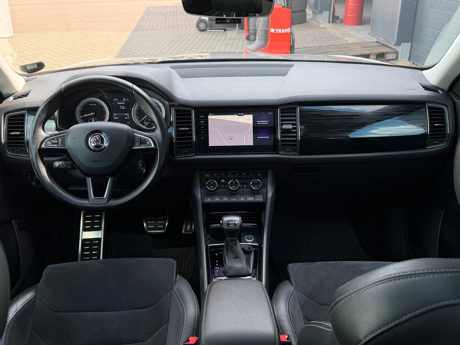 Fahrzeugabbildung SKODA Kodiaq 2.0 TSI Style *Pano*Standhzg*7Si*ACC*AHK*