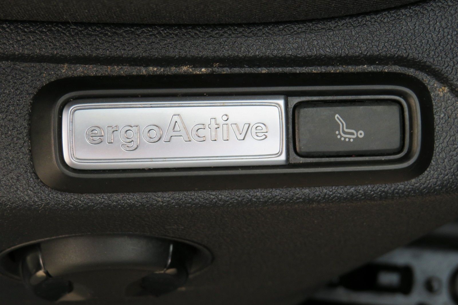 Fahrzeugabbildung Volkswagen Tiguan Life DSG AHK KAMERA ACC PDC SITZH. NAVI 1