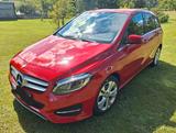 Mercedes-Benz B 220 4MATIC - rote Mercedes-Benz B 220