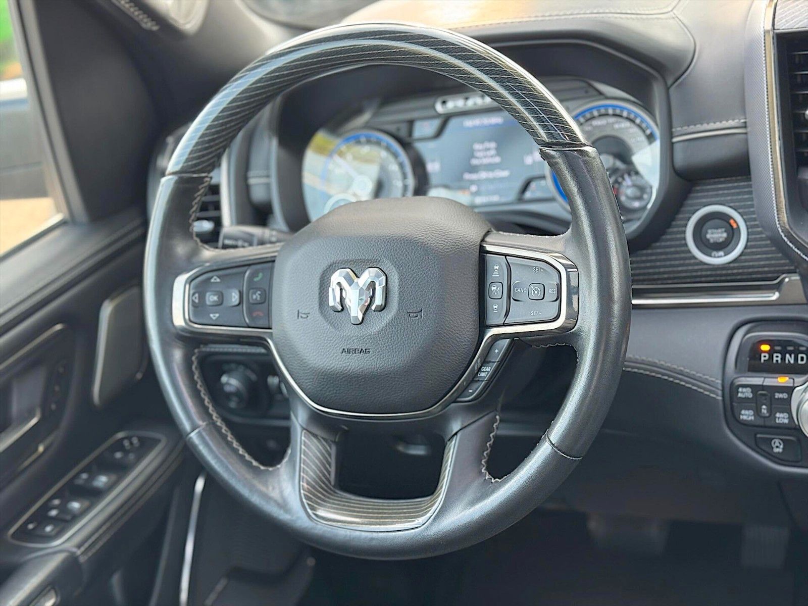 Fahrzeugabbildung Dodge RAM 5.7 V8 HEMI LIMITED 4x4 *Pano*360*Luft*ACC*