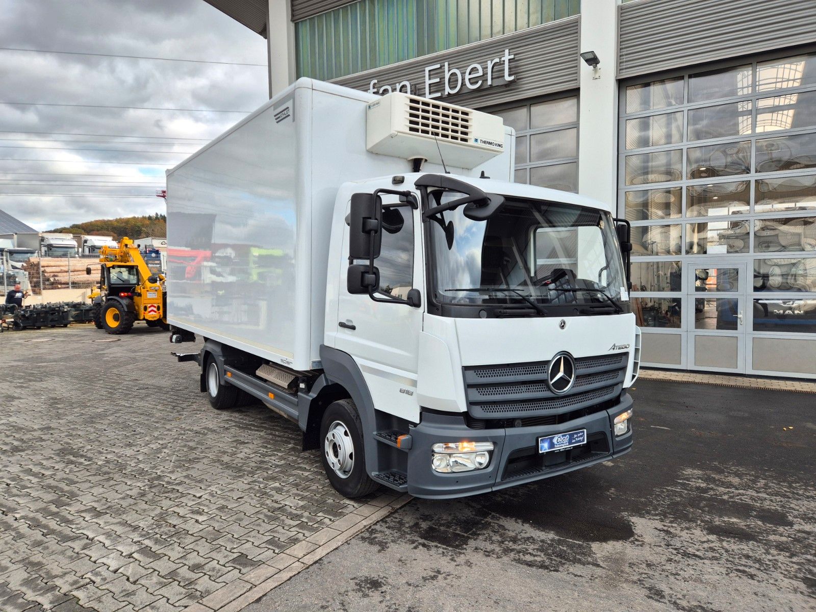 Fahrzeugabbildung Mercedes-Benz Atego 818 L 4x2 LBW ThermoKing V-600