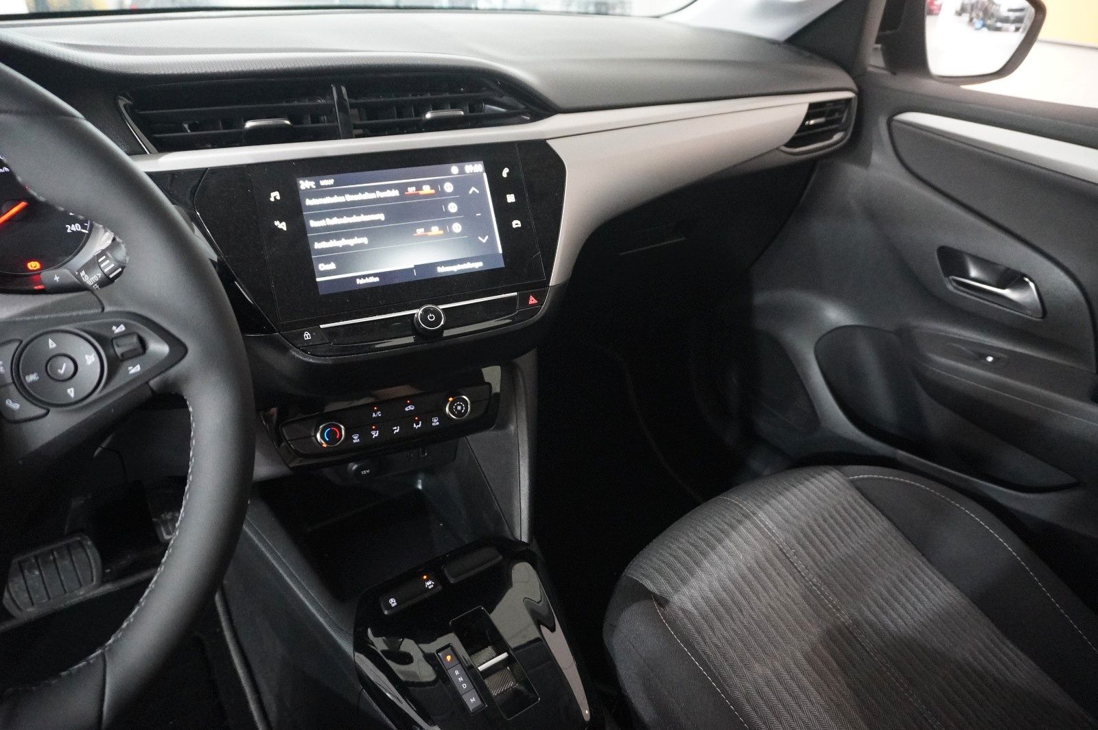 Fahrzeugabbildung Opel Corsa F 1.2T EDITION AT NAVI/LED/SPORT/TEMP/DAB+