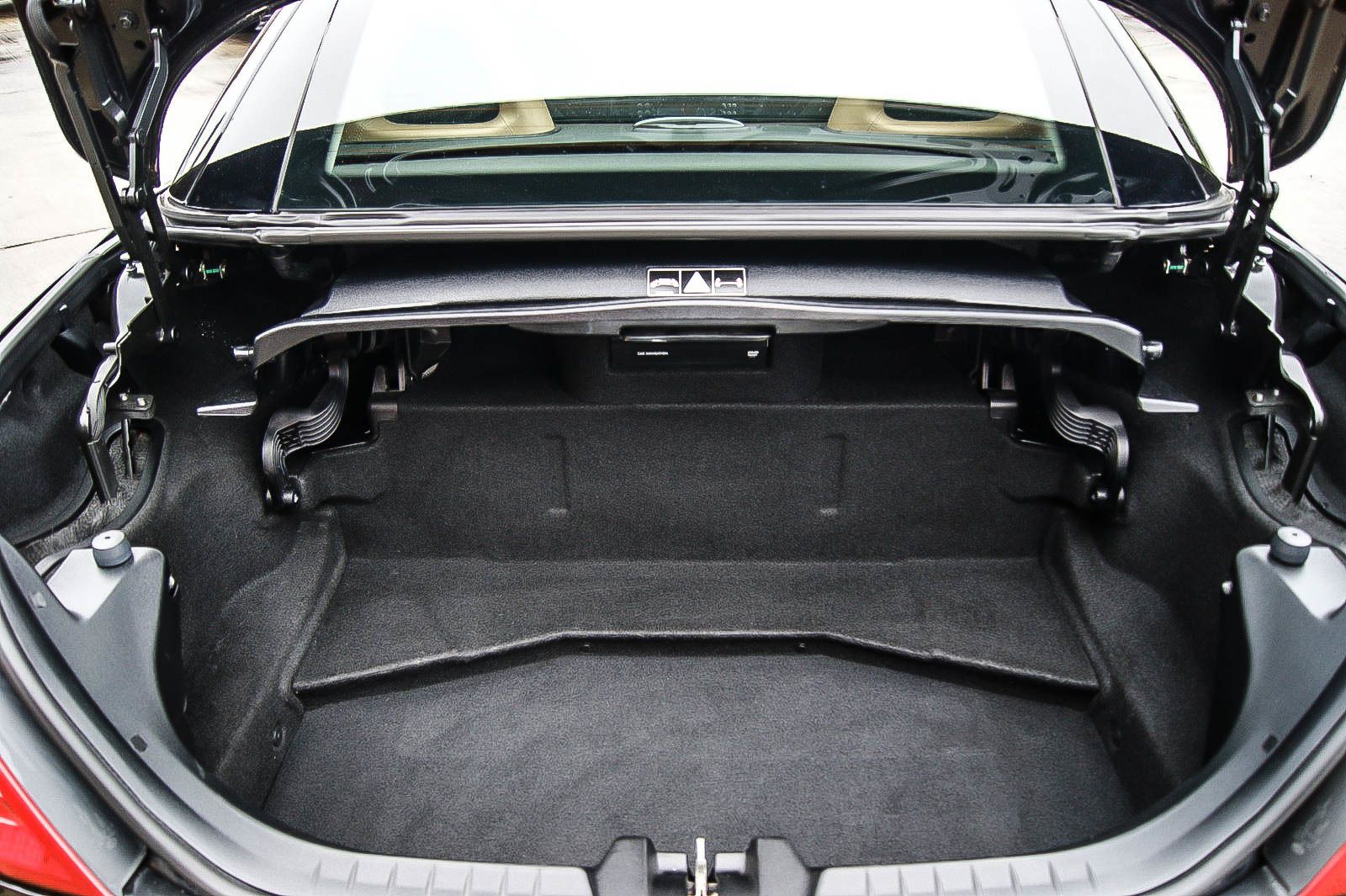 Fahrzeugabbildung Mercedes-Benz SLK 200 K Aut. DESIGNO LEDER XENON NAVI AIRSCARF