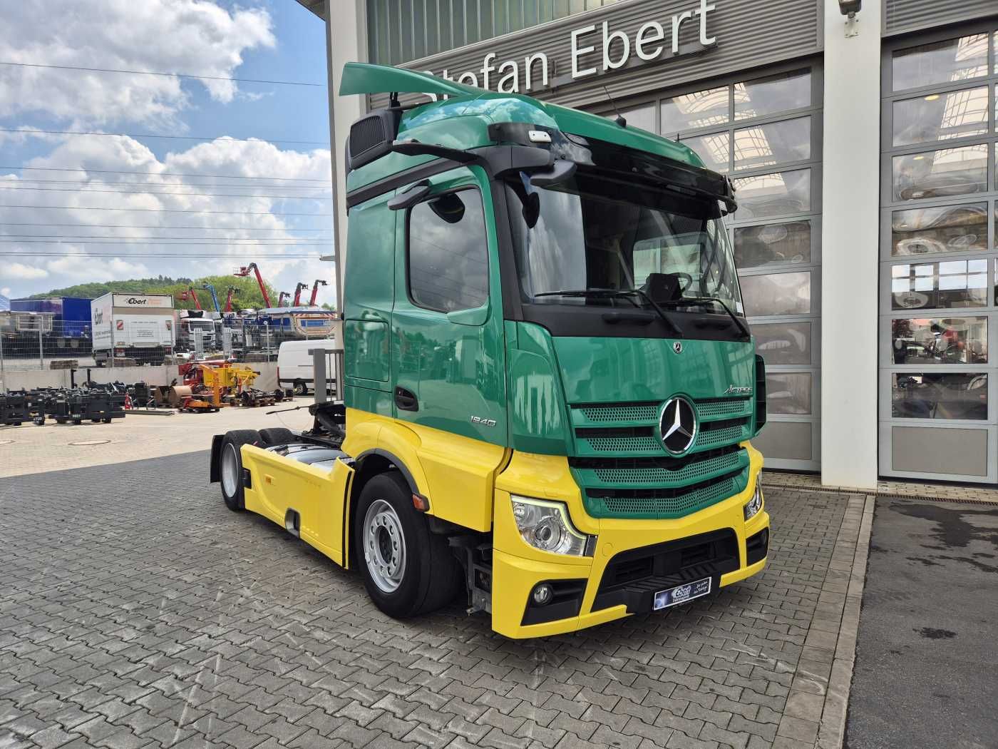 Fahrzeugabbildung Mercedes-Benz Actros 1840 LSnRL Retarder Hubsattelplatte Xenon