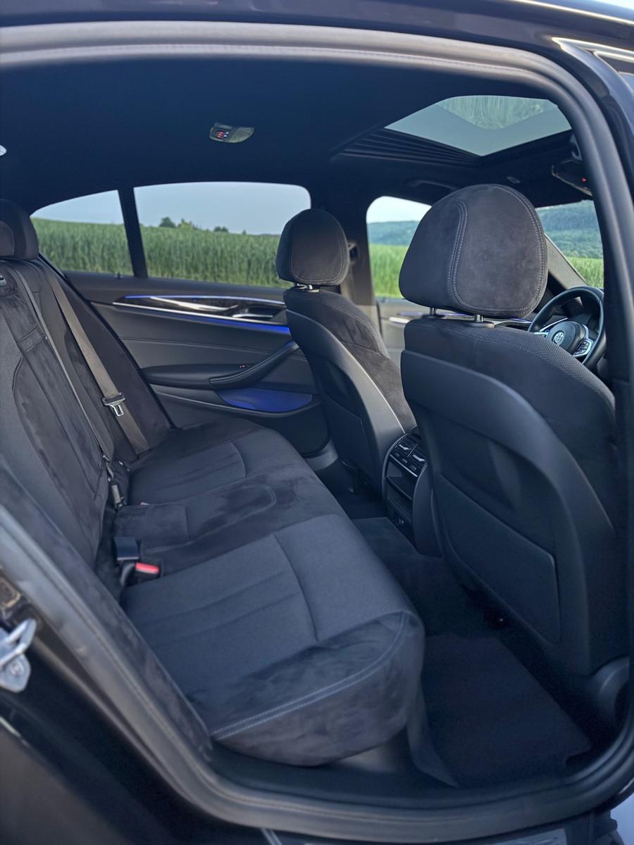 BMW 530d *1.HAND *M-SPORTPAKET *LED *SCHIEBEDACH  