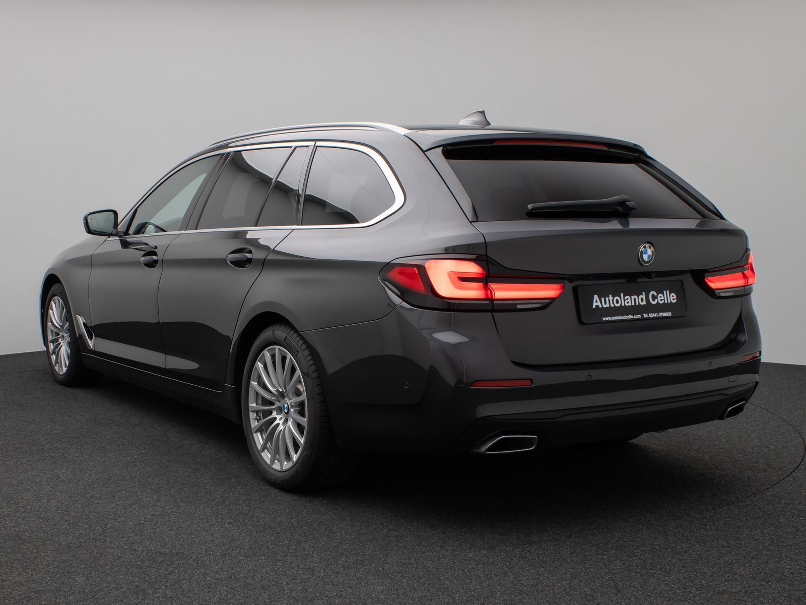 Fahrzeugabbildung BMW 520d Kamera DAB 4xKlima Leder M Sport AHK Alarm