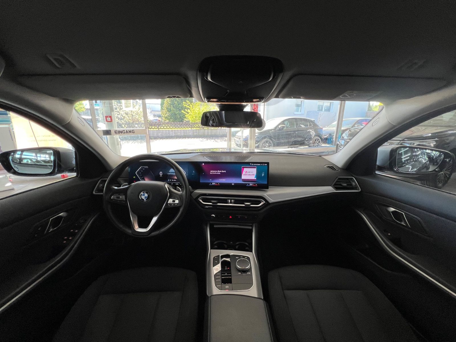 BMW 320 d xDrive Touring III DRIVING ASSISTANT III foto 21