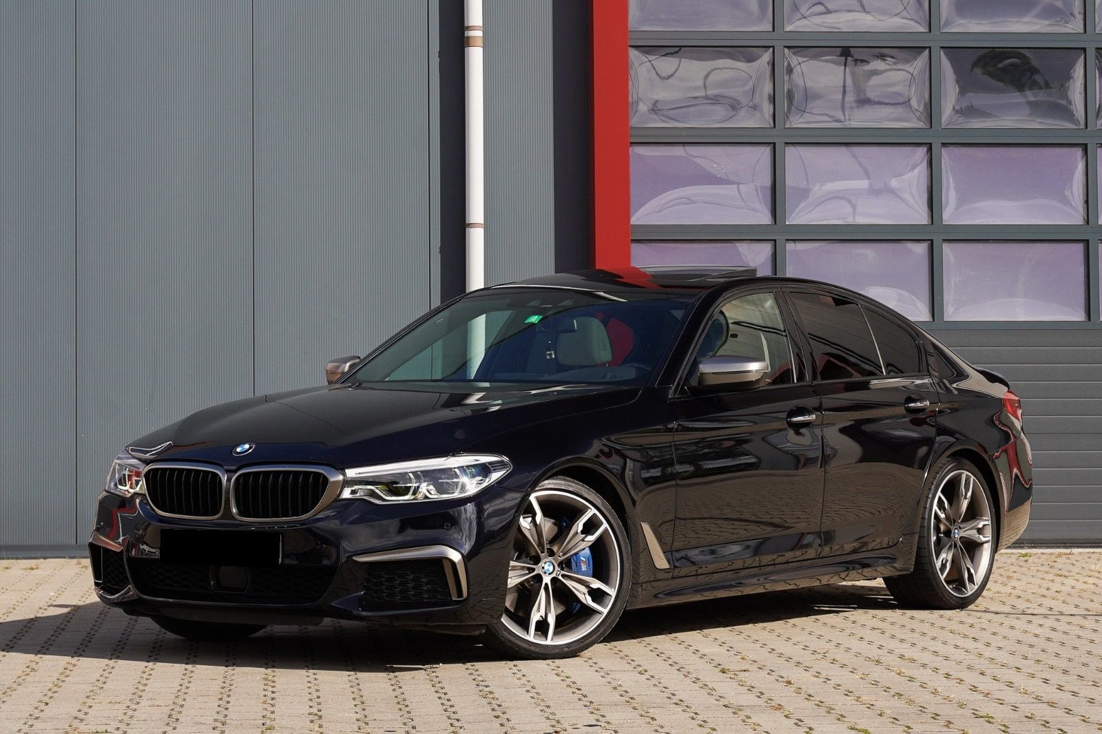 BMW M550d xDrive A -