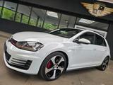 Volkswagen Golf VII Lim. GTI DSG Alcantara/Rieger/Remus/20" - Volkswagen Golf: GTI 20