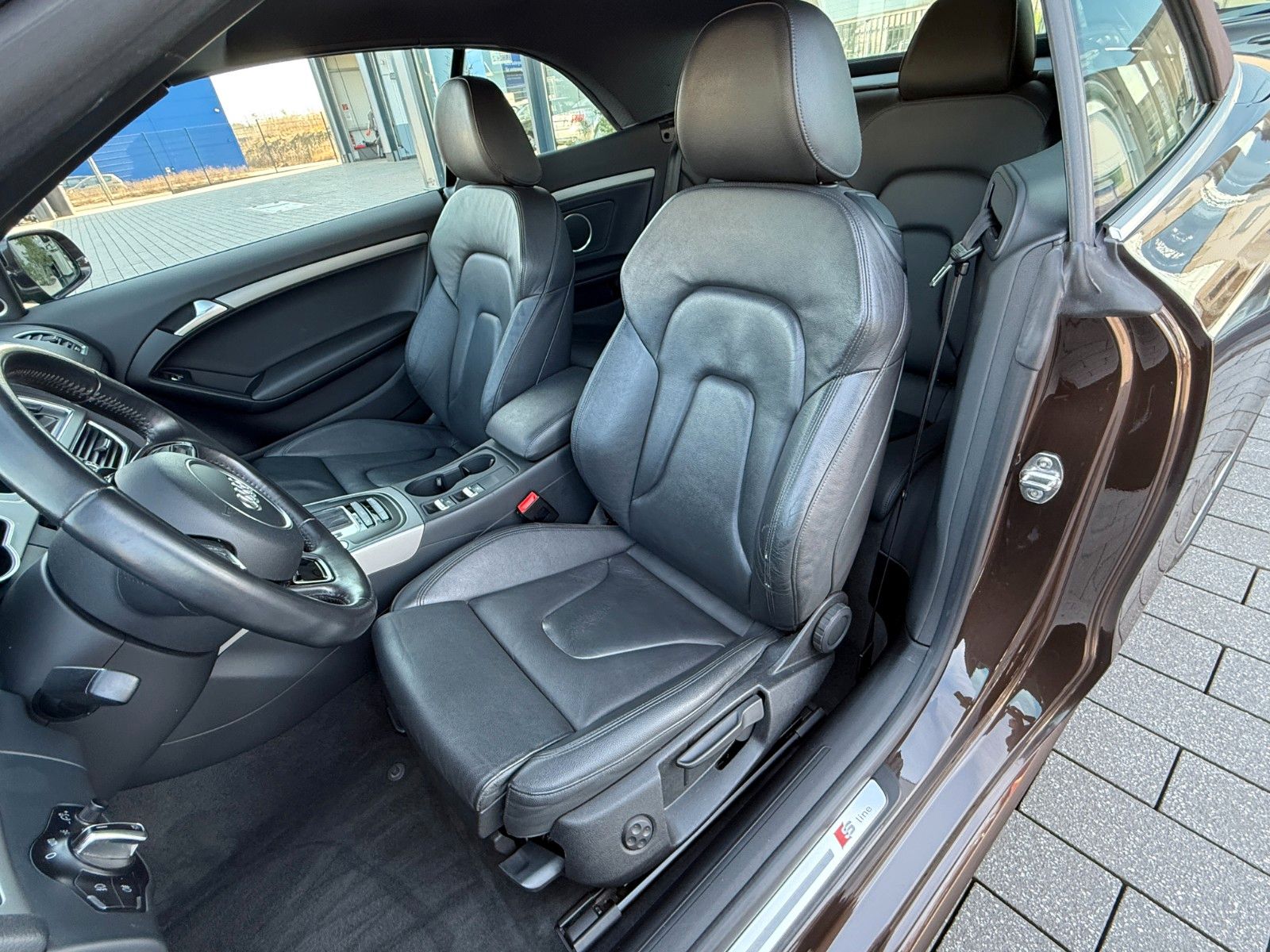 Fahrzeugabbildung Audi A5 Cabriolet 2.0 TFSI quattro S Line